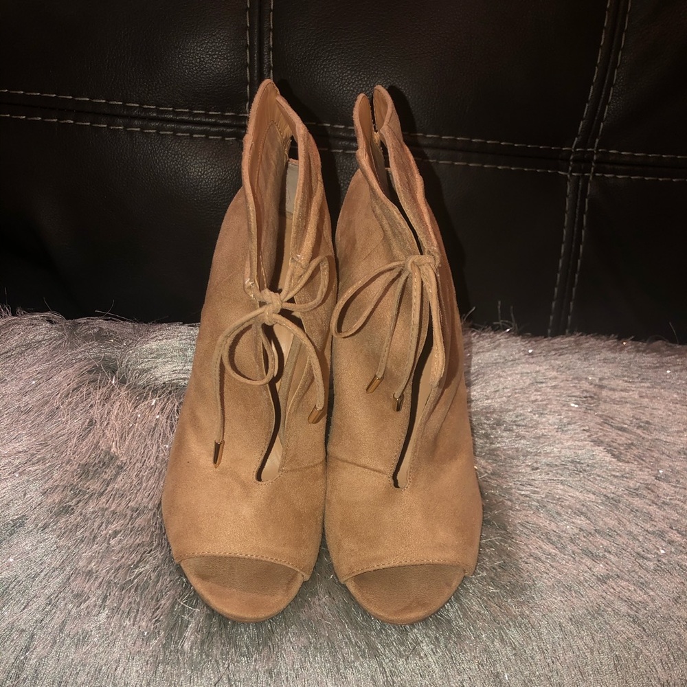Women Zendaya Peep Toe Booties